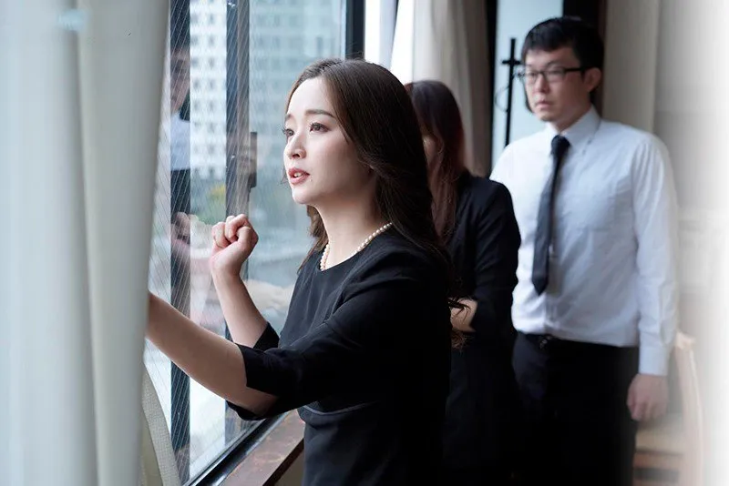 ông chồng mất 3 năm, má kế trẻ tìm đến con chồng yêu giải tỏa thiếu thốn